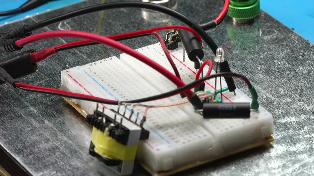 Joule thief LED driver efficiency test overview