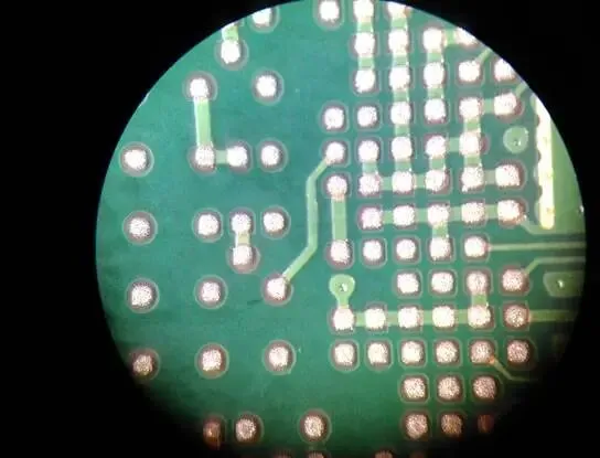 Post-print solder paste deposits using 0.25 mm rounded-square apertures (photo 1)