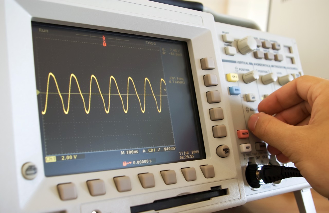 How Digital Oscilloscopes Work and Their Main Uses