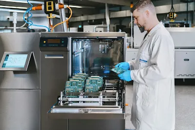 Ultrasonic Cleaning Tank with PCBs
