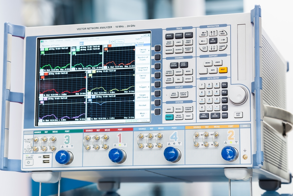 Testing dielectric constant of PCB material with a network analyzer