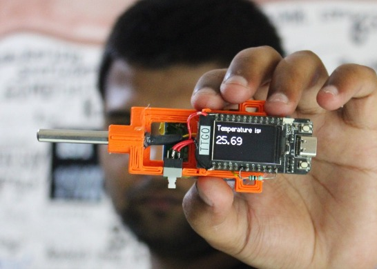 Assembled PCB with temperature sensor and display
