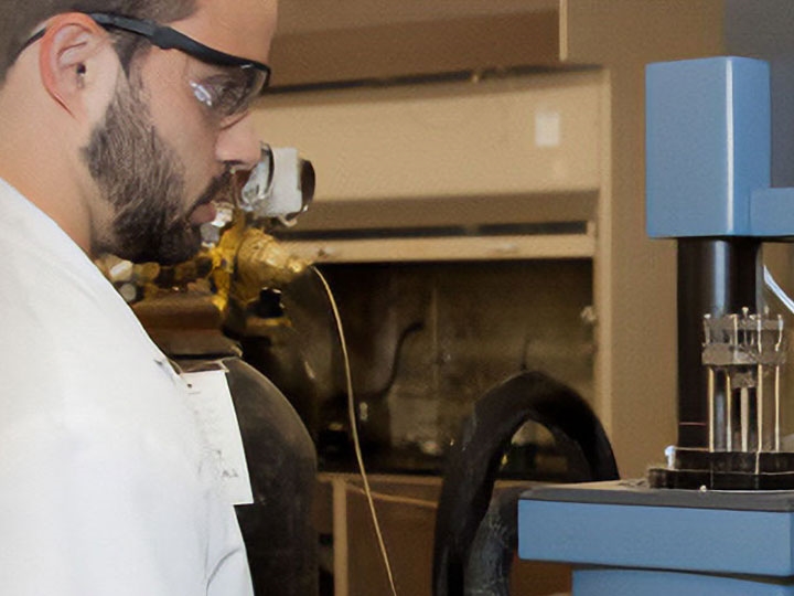 Lab setup for measuring glass transition temperature of PCB materials