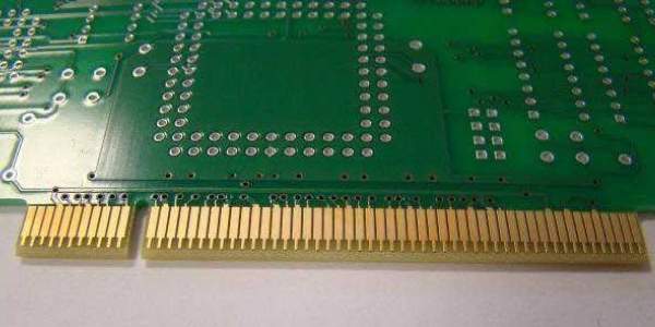 Beveled PCB edge with gold fingers