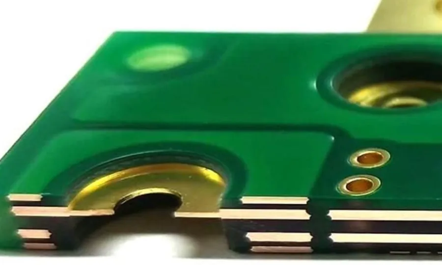 Heavy copper PCB etching profile undercut and sidewall quality comparison