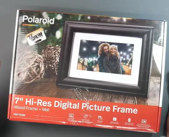 Polaroid 7-inch high-resolution digital picture frame