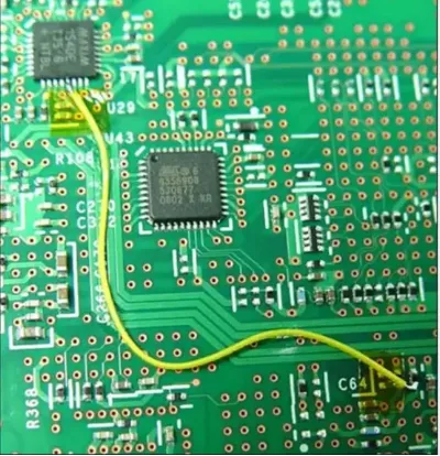 Jumper used to bridge nets on a PCB