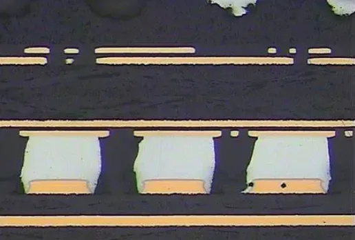 PCB cross-section image