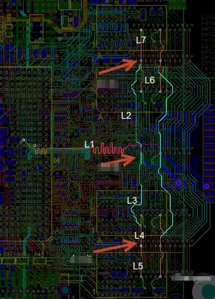 Branched T topology for four DDR devices