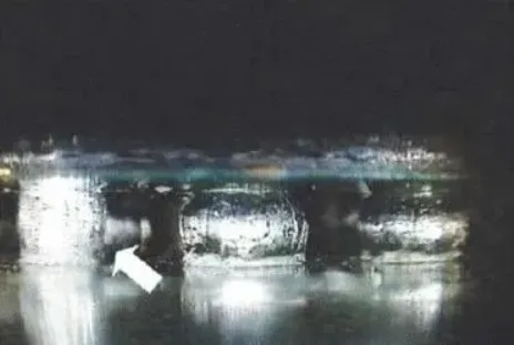 Columnar solder joints caused by dynamic warpage during reflow
