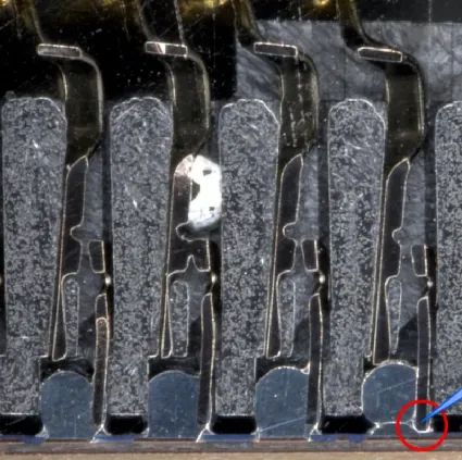 Comparative solder joint appearance along the same row for NG vs. OK joints