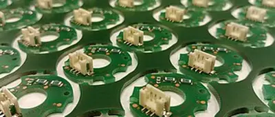 PCB teardrop connecting a trace to a via pad
