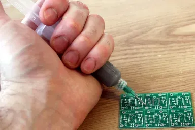 Applying Flux to the Pads